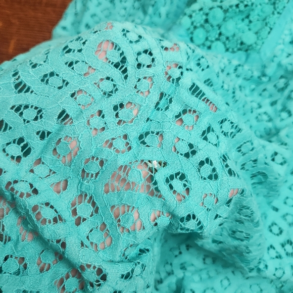 Isaac Mizrahi Live Cap Sleeve Top Women 1X teal torquise Boho lace overlay - Picture 10 of 11
